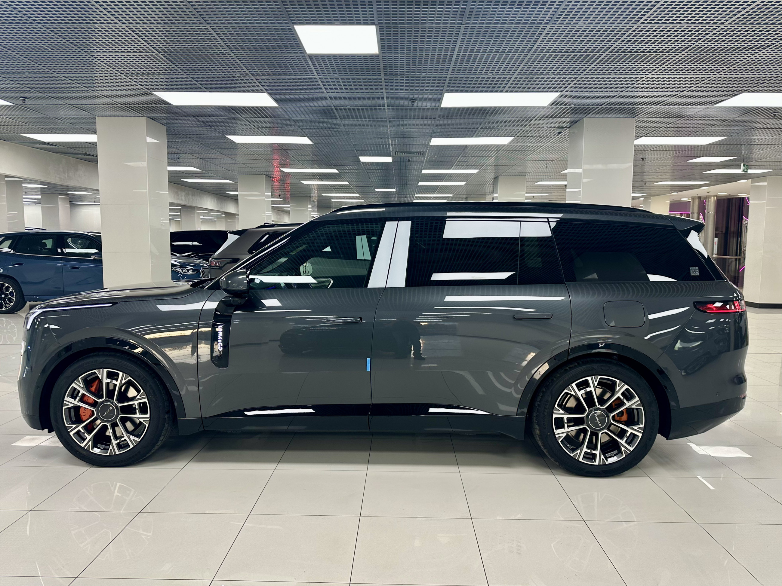 LYNK & CO 900 ULTRA 1.5 AT, 2026, 6 местный