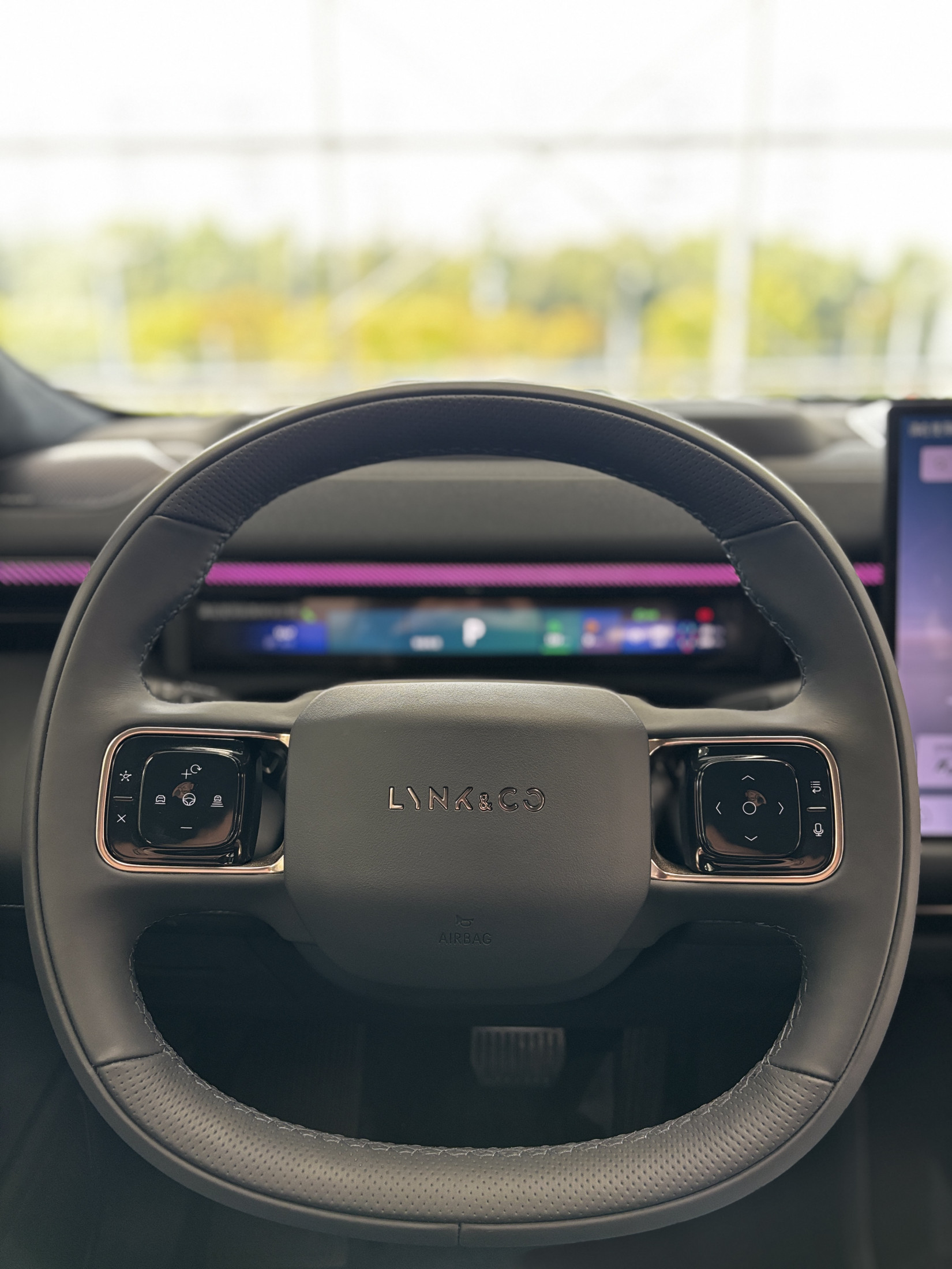 LYNK & CO 900 ULTRA 1.5 AT, 2026, 6 местный